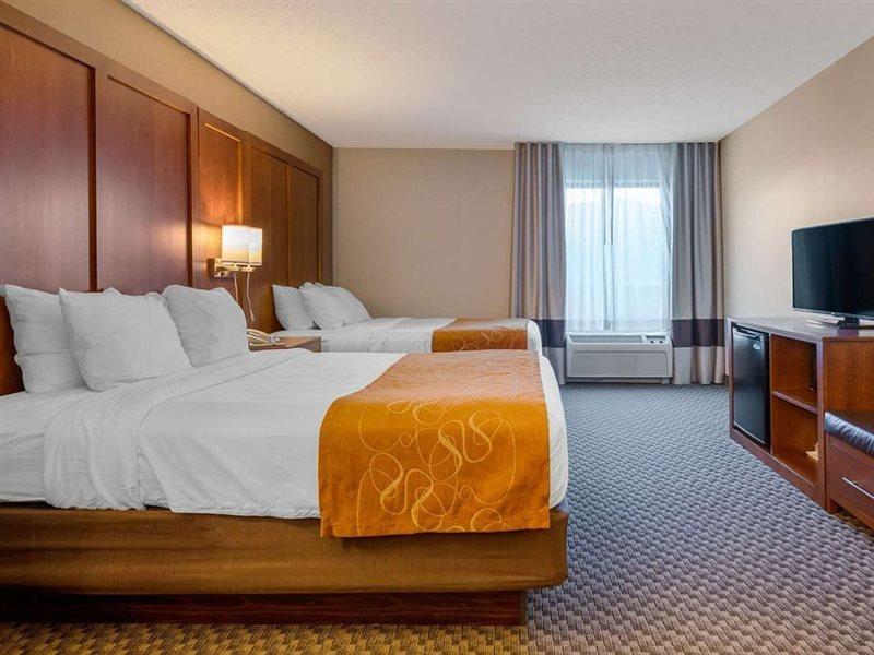 Comfort Suites South Haven Near I-96 Buitenkant foto