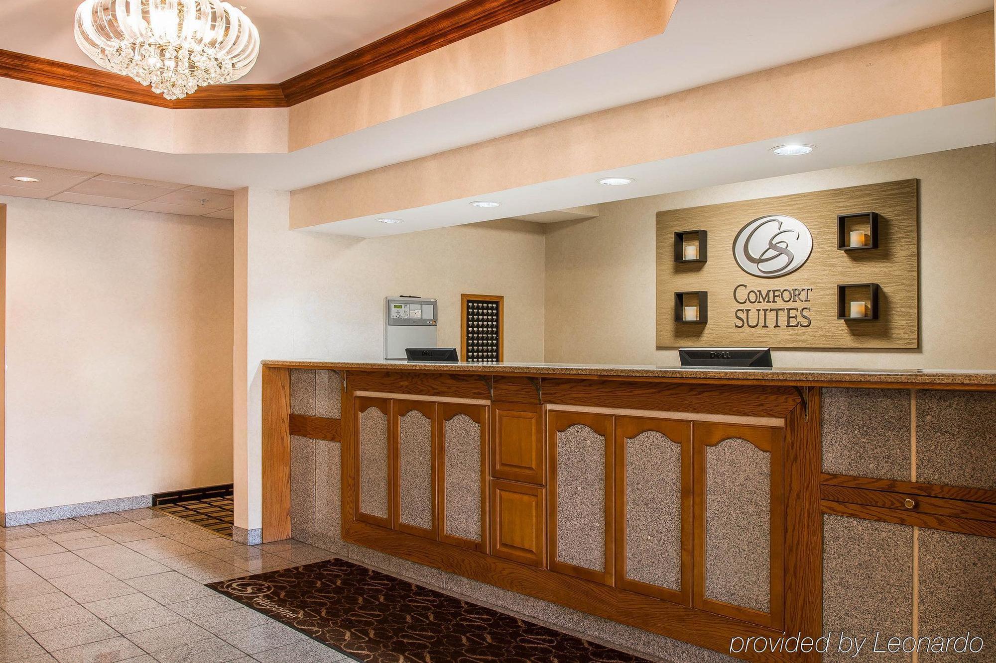 Comfort Suites South Haven Near I-96 Buitenkant foto