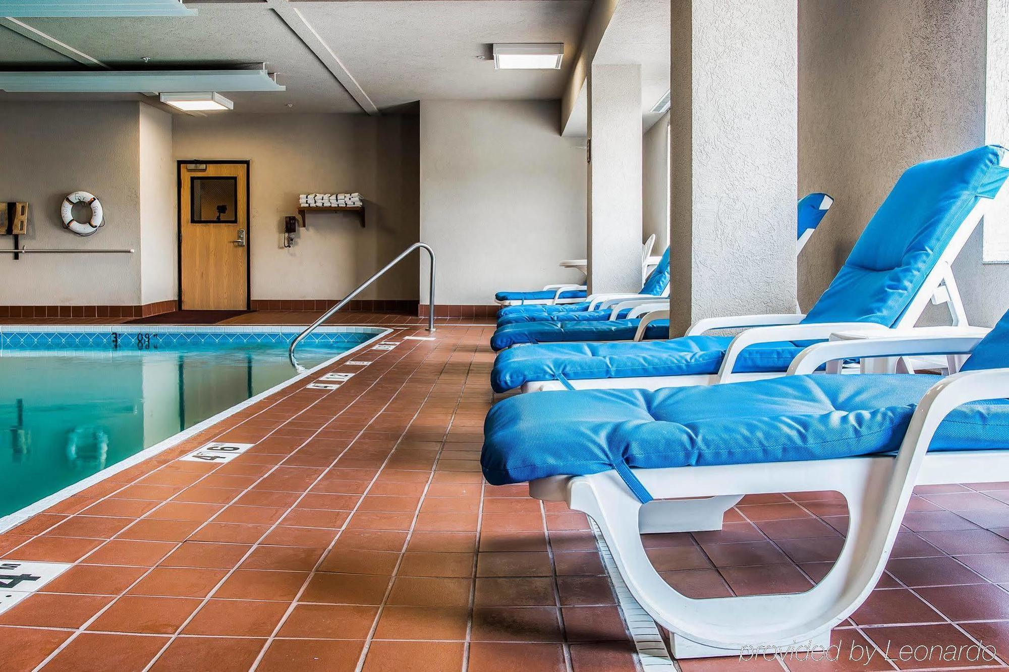 Comfort Suites South Haven Near I-96 Buitenkant foto